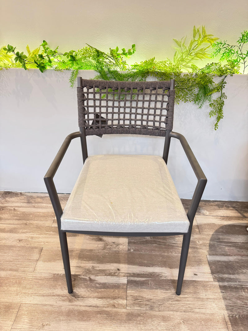 COMEDOR BOSTON ARGENTO + 8 SILLAS BELA "CAVANNI" (40% DSCTO)